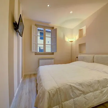 شقة Golden Lily Lucca- Centro Storico *