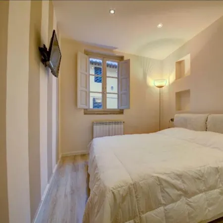 شقة Golden Lily Lucca- Centro Storico *