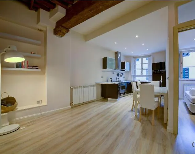 Apartamento Golden Lily Lucca- Centro Storico