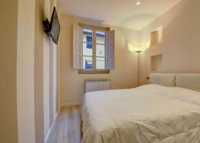 Apartamento Golden Lily Lucca- Centro Storico *